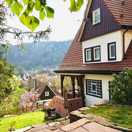 Hébergement de vacances Familienglueck Im Schwarzwaldhaus Mit Schlossblick Neuenburg (Enz)