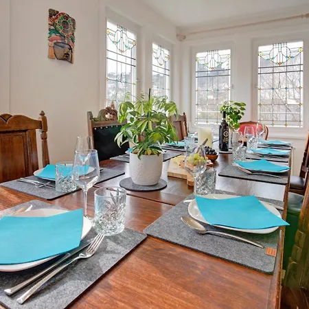 Familienglück Im Schwarzwaldhaus Mit Schlossblick