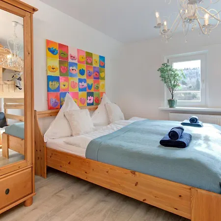 Familienglueck Im Schwarzwaldhaus Mit Schlossblick * Neuenburg (Enz)