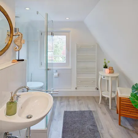 Familienglück Im Schwarzwaldhaus Mit Schlossblick