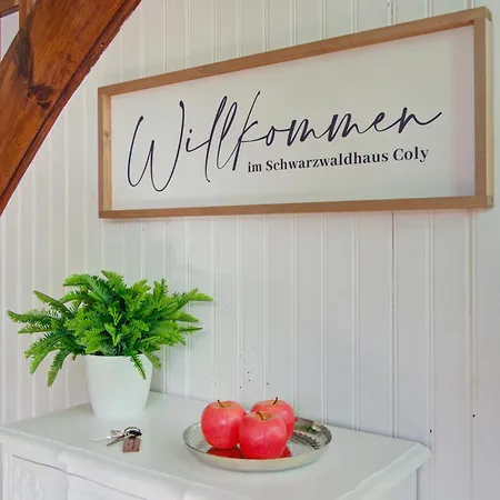 Familienglueck Im Schwarzwaldhaus Mit Schlossblick