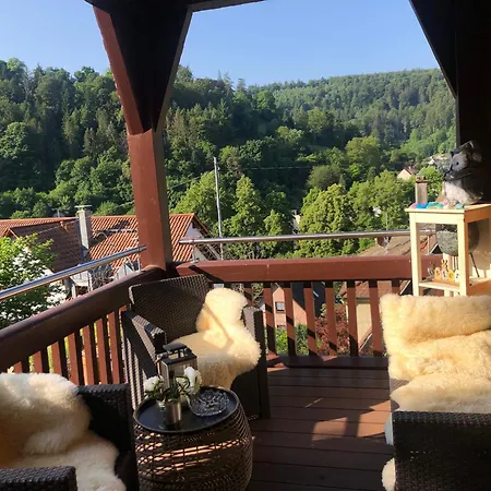 Hébergement de vacances Familienglueck Im Schwarzwaldhaus Mit Schlossblick Neuenburg (Enz)