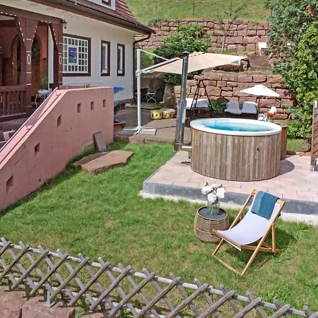 Hébergement de vacances Familienglueck Im Schwarzwaldhaus Mit Schlossblick *